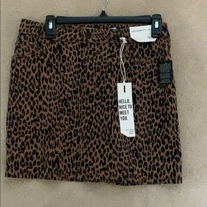 leopard skirt